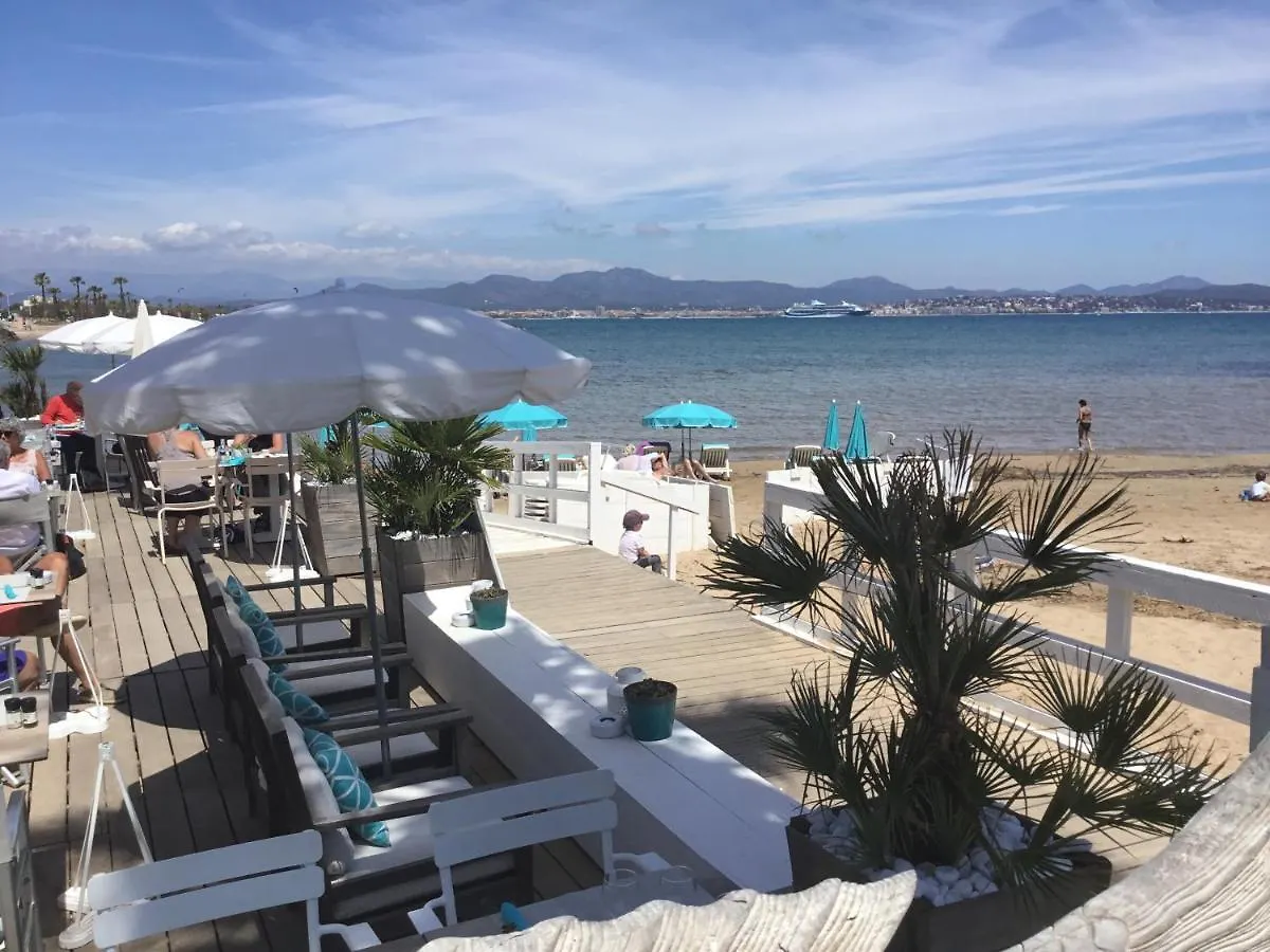 Hotel La Baume 515 à Fréjus